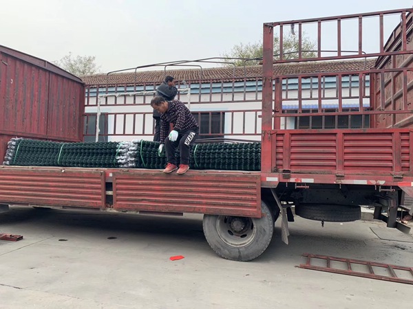 篮球场围网发货