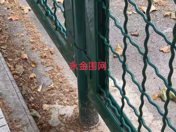 波浪球场围网 