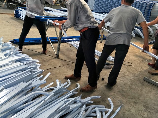 锌钢护栏D型（单向防攀爬） 